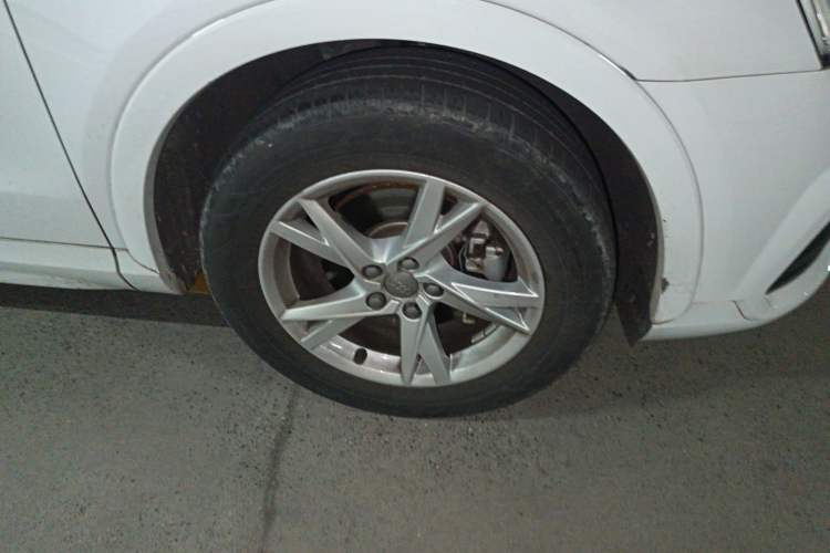 Used Audi Q3 2018 30th Anniversary Edition 30 TFSI Fashion Model Right Front Wheel Hub