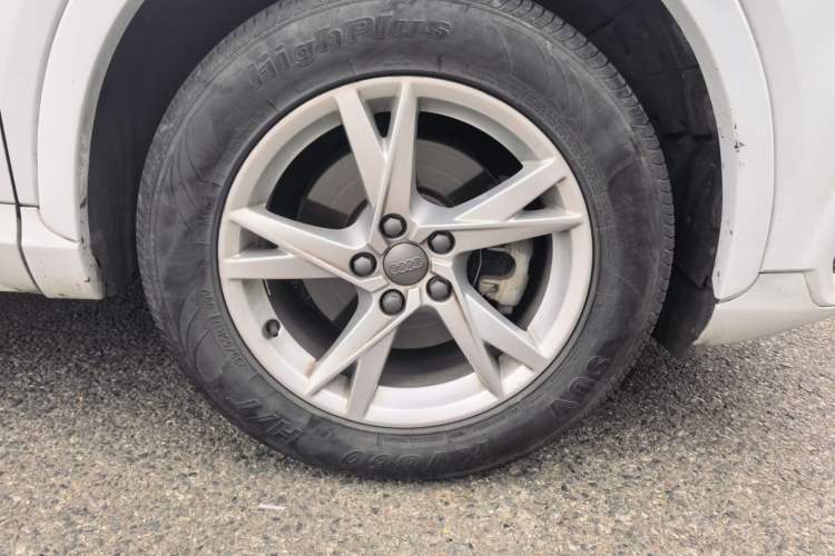 Used Audi Q3 2018 30th Anniversary Edition 30 TFSI Fashion Model Right Front Wheel Hub