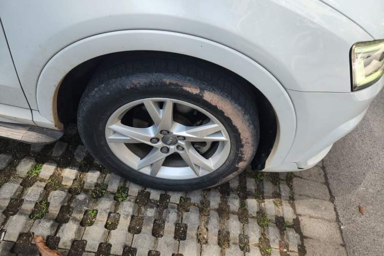 Used Audi Q3 2018 30th Anniversary Edition 30 TFSI Fashion Model Right Front Wheel Hub