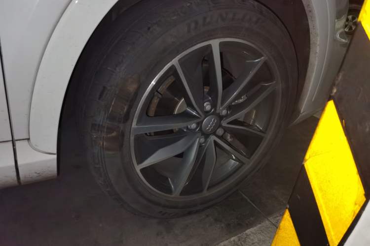 Used Audi Q3 2018 30 TFSI Fashion Edition Collector's Version Right Front Wheel Hub