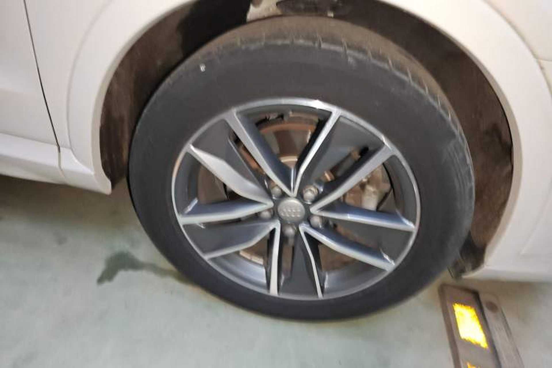 Used Audi Q3 2018 30 TFSI Fashion Edition Collector's Model Right Front Wheel Hub