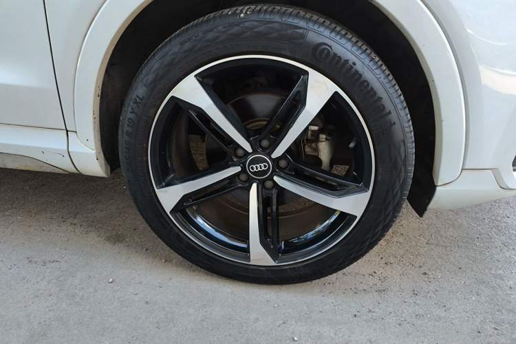 Used Audi Q3 2018 30th Anniversary Edition 30 TFSI Fashion Model Right Front Wheel Hub