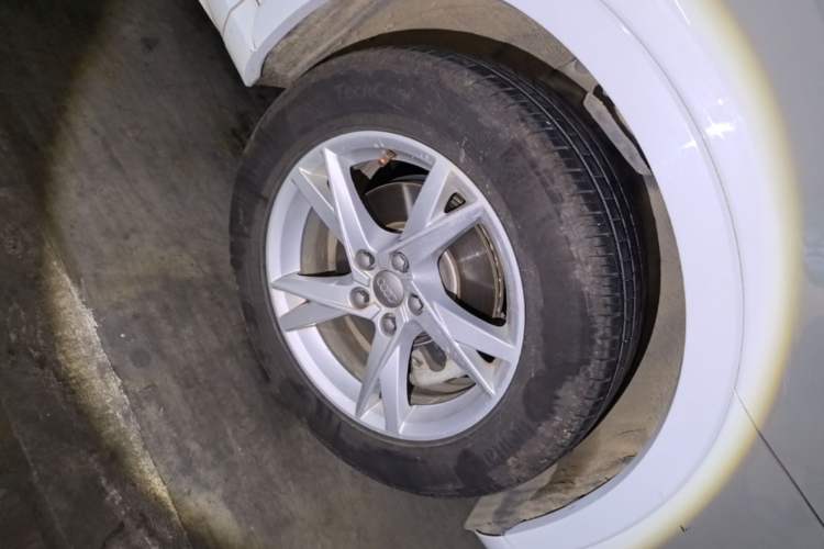 Used Audi Q3 2018 30th Anniversary Edition 30 TFSI Fashion Model Right Front Wheel Hub