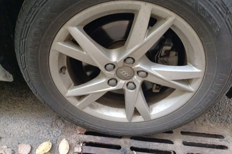 Used Audi Q3 2018 30th Anniversary Edition 30 TFSI Standard Model Right Front Wheel Hub