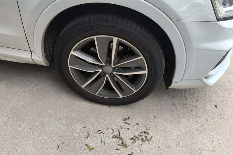 Used Audi Q3 2018 30 TFSI Fashion Edition Collector's Version Right Front Wheel Hub
