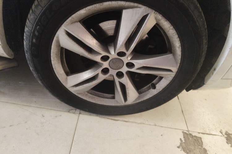 Used Audi Q3 2018 30th Anniversary Edition 30 TFSI Fashion Model Right Front Wheel Hub