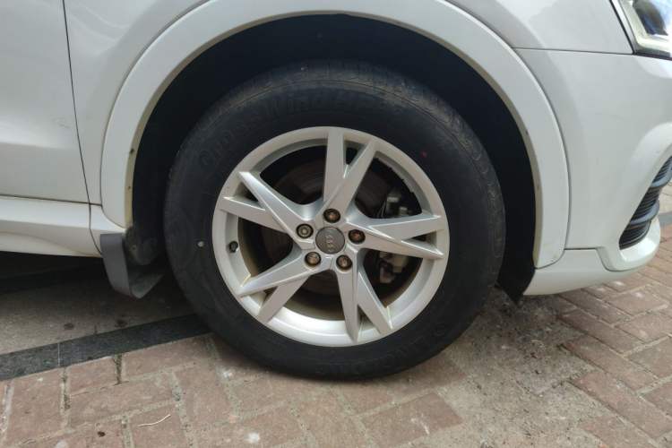 Used Audi Q3 2018 30th Anniversary Edition 30 TFSI Fashion Model Right Front Wheel Hub