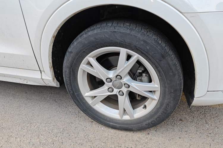 Used Audi Q3 2018 30th Anniversary Edition 30 TFSI Fashion Model Right Front Wheel Hub