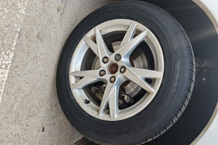 Used Audi Q3 2018 30th Anniversary Edition 30 TFSI Fashion Model Right Front Wheel Hub