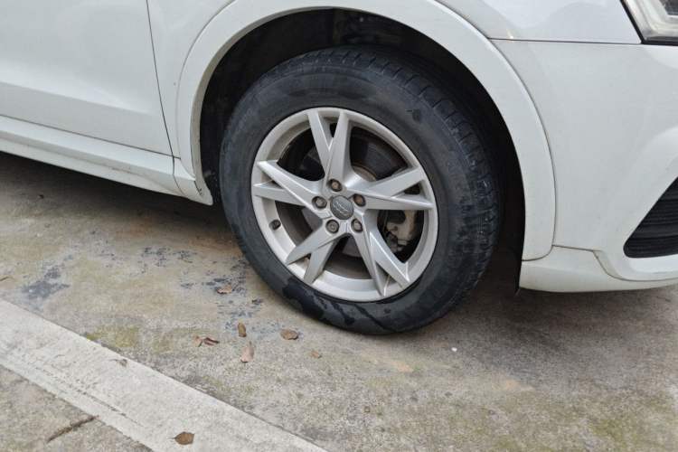 Used Audi Q3 2018 30th Anniversary Edition 30 TFSI Fashion Model Right Front Wheel Hub