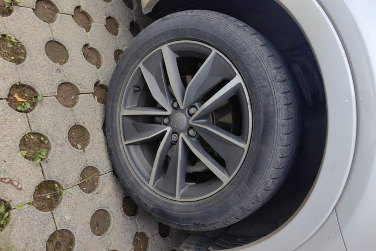 Used Audi Q3 2018 30 TFSI Fashion Edition Collector's Version Right Front Wheel Hub