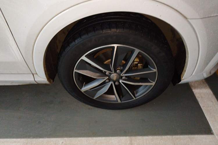 Used Audi Q3 2018 30th Anniversary Edition 30 TFSI Fashion Model Right Front Wheel Hub