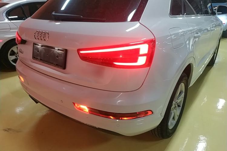 Used Audi Q3 2018 30th Anniversary Edition 30 TFSI Fashion Model Right Rear Taillight