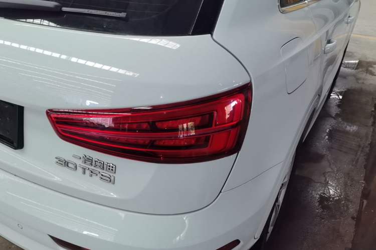 Used Audi Q3 2018 30th Anniversary Edition 30 TFSI Fashion Model Right Rear Taillight