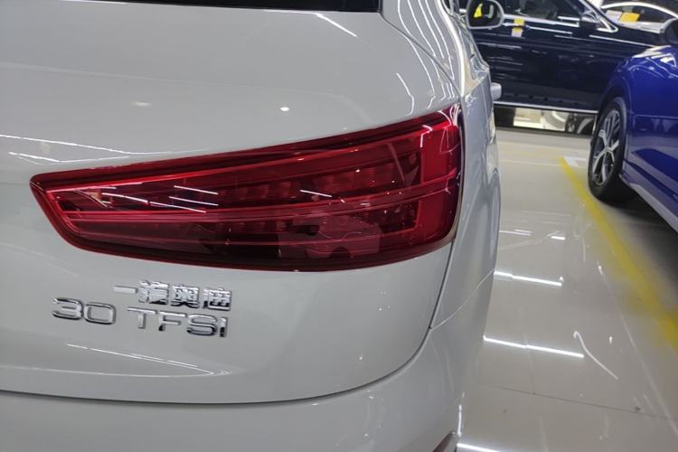 Used Audi Q3 2018 30th Anniversary Edition 30 TFSI Fashion Model Right Rear Taillight
