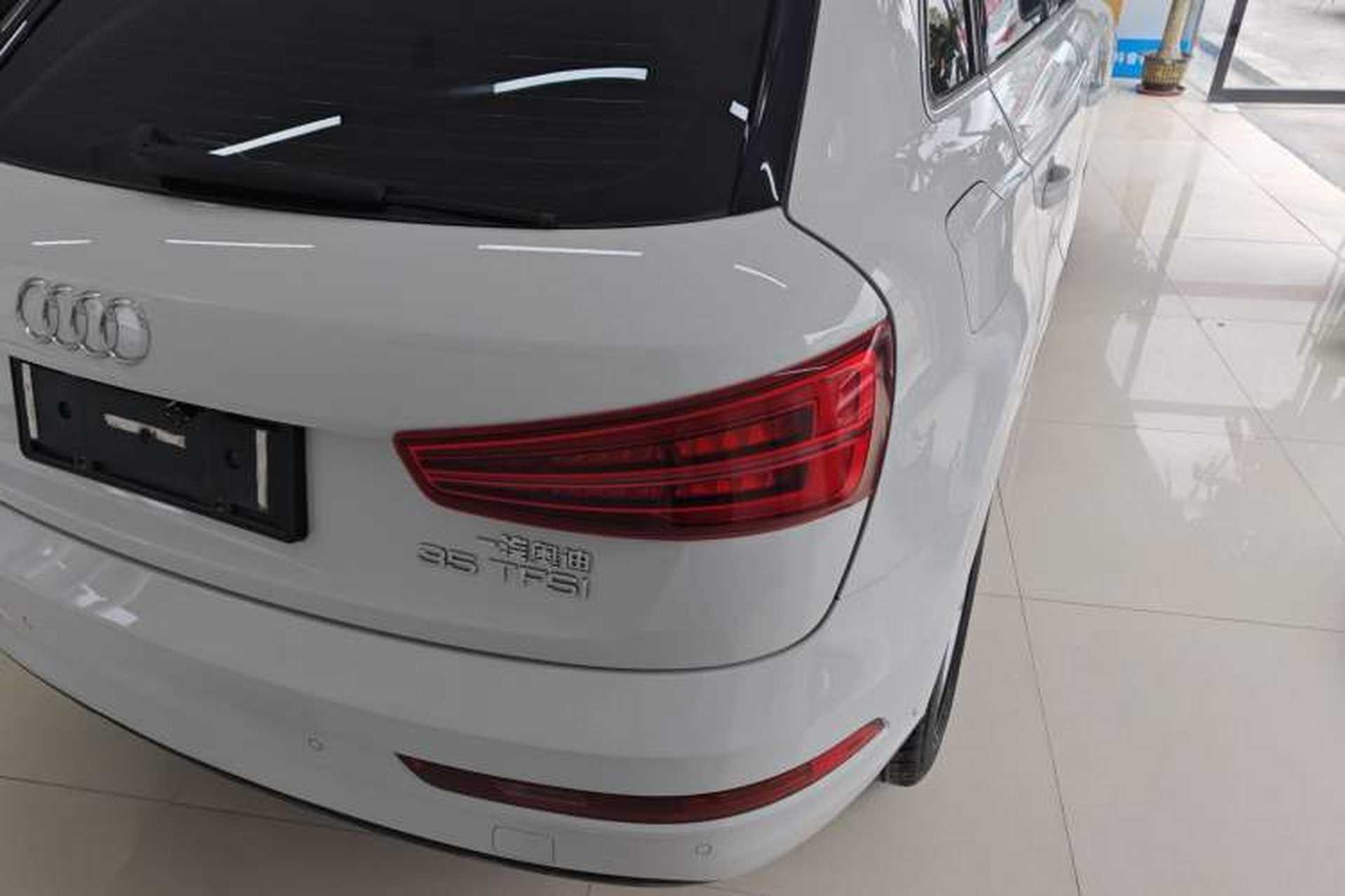 Used Audi Q3 2018 30th Anniversary Edition 35 TFSI Fashion Model Right Rear Taillight