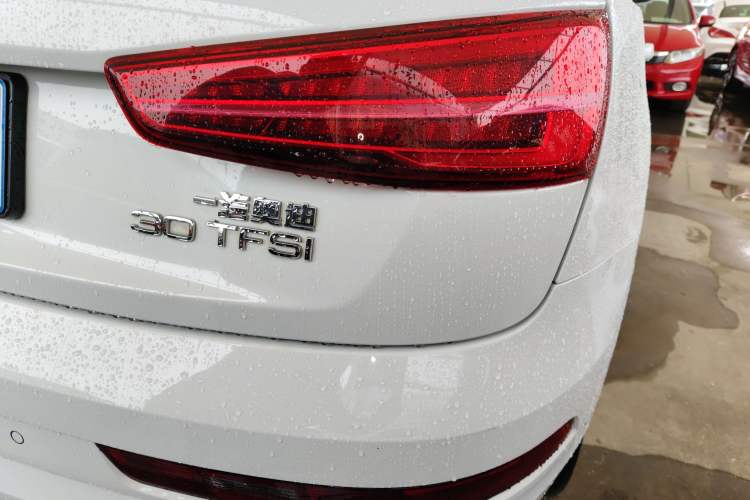 Used Audi Q3 2018 30th Anniversary Edition 30 TFSI Fashion Model Right Rear Taillight