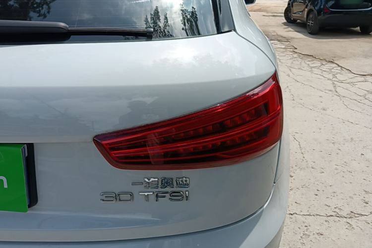 Used Audi Q3 2018 30th Anniversary Edition 30 TFSI Fashion Model Right Rear Taillight