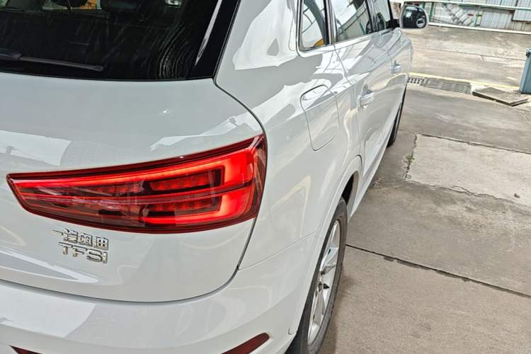 Used Audi Q3 2018 30th Anniversary Edition 30 TFSI Fashion Model Right Rear Taillight