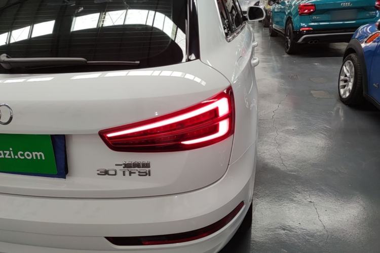 Used Audi Q3 2018 30th Anniversary Edition 30 TFSI Fashion Model Right Rear Taillight