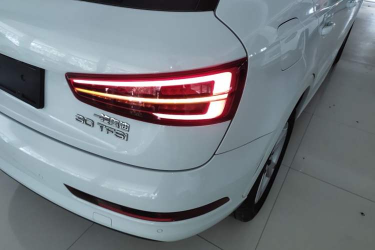Used Audi Q3 2018 30th Anniversary Edition 30 TFSI Fashion Model Right Rear Taillight