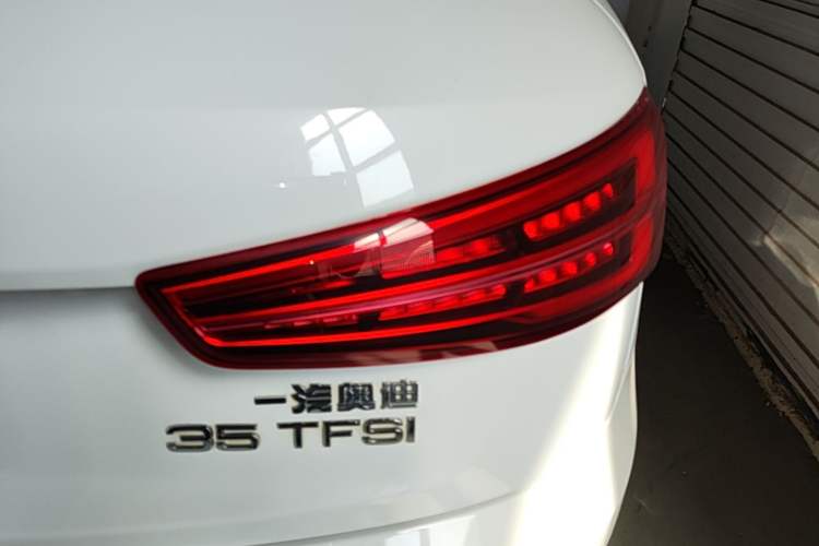 Used Audi Q3 2018 30th Anniversary Edition 35 TFSI Fashion Model Right Rear Taillight