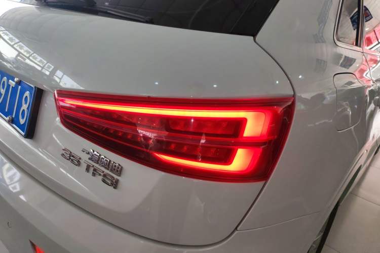 Used Audi Q3 2018 30th Anniversary Edition 35 TFSI Fashion Model Right Rear Taillight