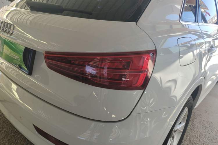 Used Audi Q3 2018 30th Anniversary Edition 30 TFSI Fashion Model Right Rear Taillight