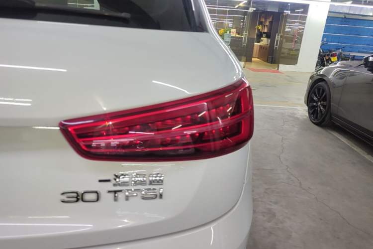 Used Audi Q3 2018 30 TFSI Fashion Edition Collector's Version Right Rear Taillight