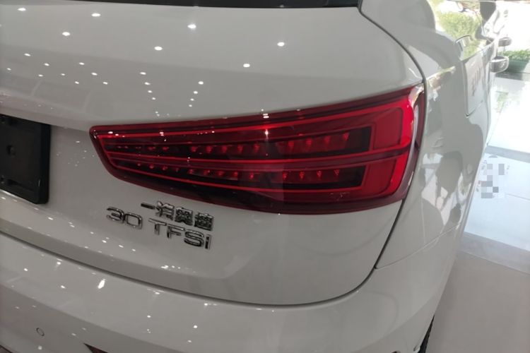 Used Audi Q3 2018 30th Anniversary Edition 30 TFSI Fashion Model Right Rear Taillight