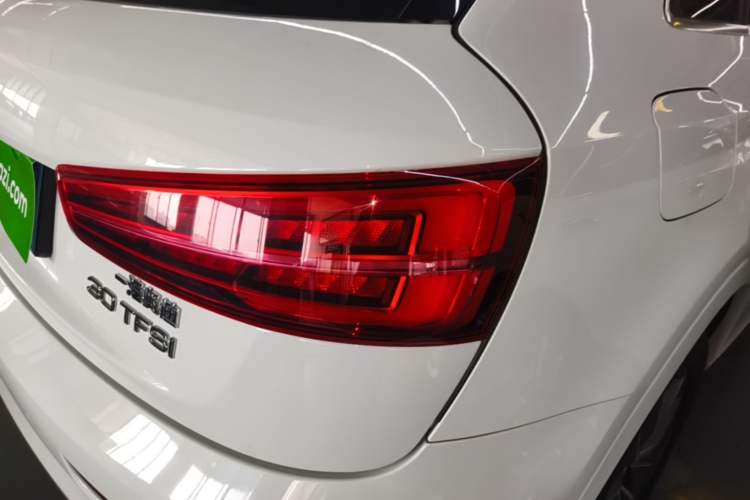 Used Audi Q3 2018 30th Anniversary Edition 30 TFSI Fashion Model Right Rear Taillight