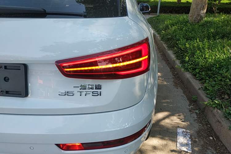 Used Audi Q3 2018 30th Anniversary Edition 35 TFSI Fashion Model Right Rear Taillight