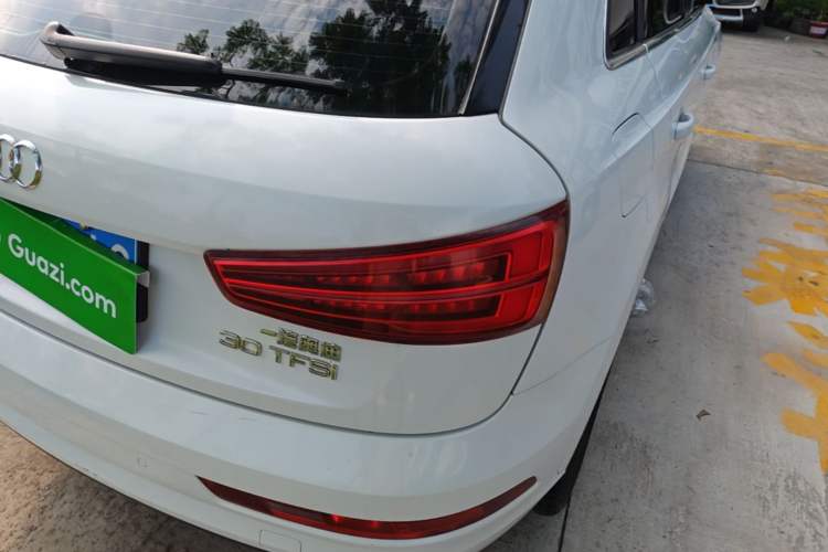 Used Audi Q3 2018 30th Anniversary Edition 30 TFSI Fashion Model Right Rear Taillight