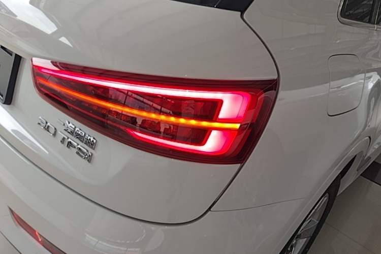 Used Audi Q3 2018 30th Anniversary Edition 30 TFSI Fashion Model Right Rear Taillight