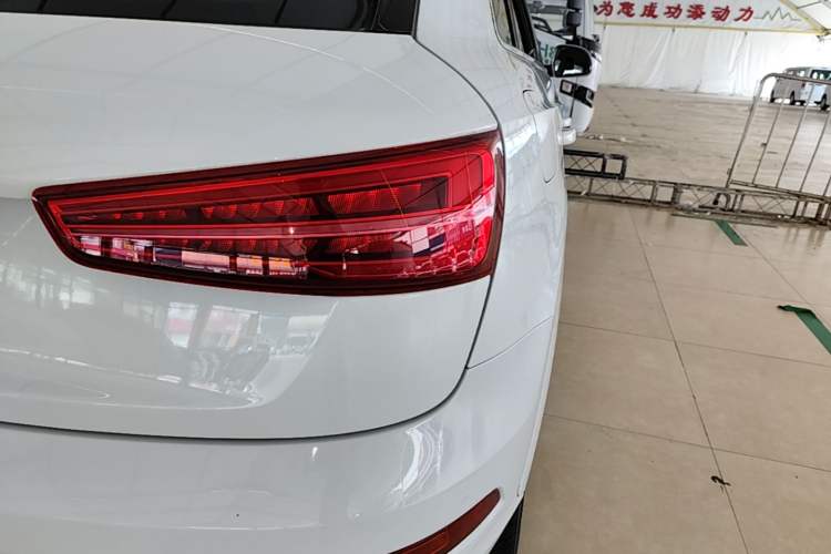 Used Audi Q3 2018 30th Anniversary Edition 30 TFSI Fashion Model Right Rear Taillight