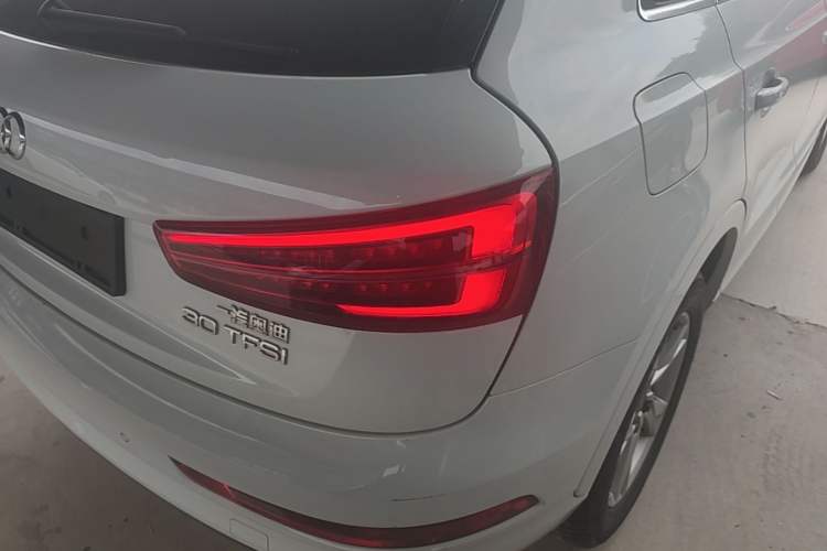 Used Audi Q3 2018 30th Anniversary Edition 30 TFSI Fashion Model Right Rear Taillight