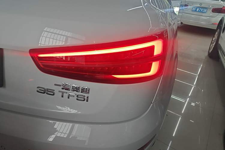 Used Audi Q3 2018 30th Anniversary Edition 35 TFSI Fashion Model Right Rear Taillight
