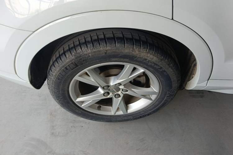 Used Audi Q3 2018 30th Anniversary Edition 30 TFSI Fashion Model Right Rear Wheel Hub