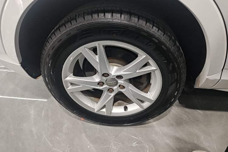 Used Audi Q3 2018 30th Anniversary Edition 30 TFSI Fashion Model Right Rear Wheel Hub