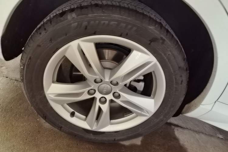 Used Audi Q3 2018 30th Anniversary Edition 30 TFSI Fashion Model Right Rear Wheel Hub