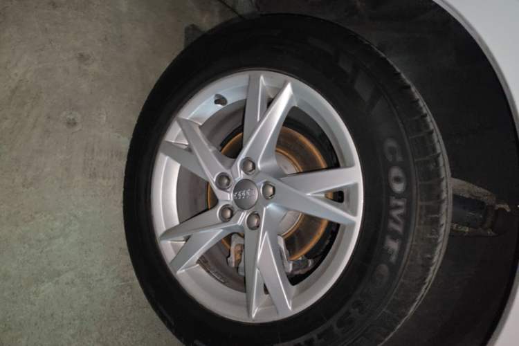 Used Audi Q3 2018 30th Anniversary Edition 35 TFSI Fashion Model Right Rear Wheel Hub