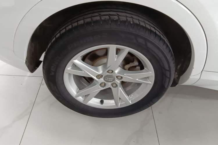 Used Audi Q3 2018 30th Anniversary Edition 30 TFSI Fashion Model Right Rear Wheel Hub