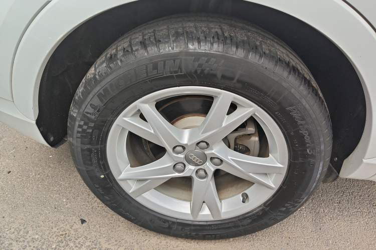 Used Audi Q3 2018 30th Anniversary Edition 30 TFSI Fashion Model Right Rear Wheel Hub