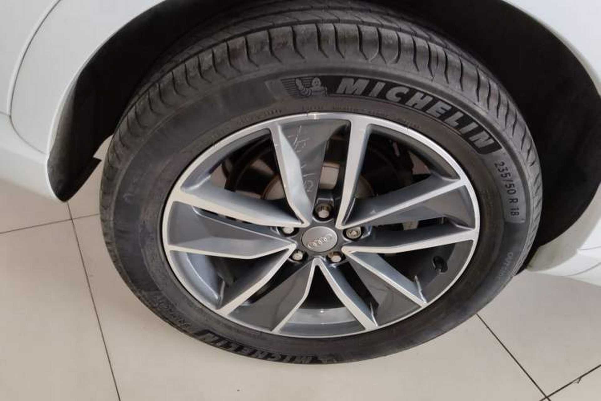 Used Audi Q3 2018 30th Anniversary Edition 35 TFSI Sport Model Right Rear Wheel Hub