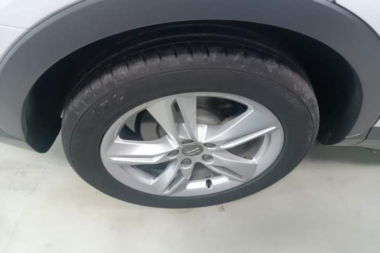 Used Audi Q3 2018 30th Anniversary Edition 30 TFSI Style Model Right Rear Wheel Hub