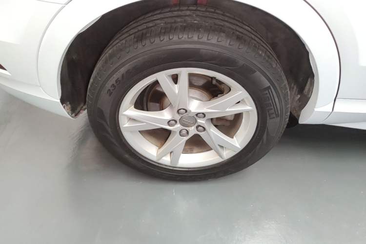 Used Audi Q3 2018 30th Anniversary Edition 30 TFSI Fashion Model Right Rear Wheel Hub