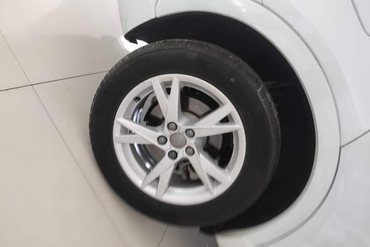 Used Audi Q3 2018 30th Anniversary Edition 30 TFSI Fashion Model Right Rear Wheel Hub