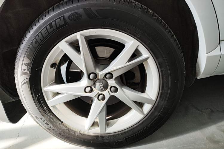 Used Audi Q3 2018 30th Anniversary Edition 35 TFSI Fashion Model Right Rear Wheel Hub
