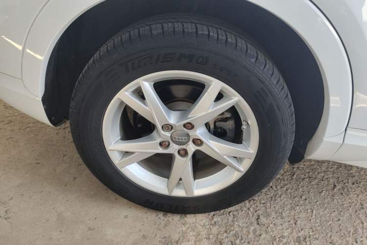 Used Audi Q3 2018 30th Anniversary Edition 30 TFSI Fashion Model Right Rear Wheel Hub