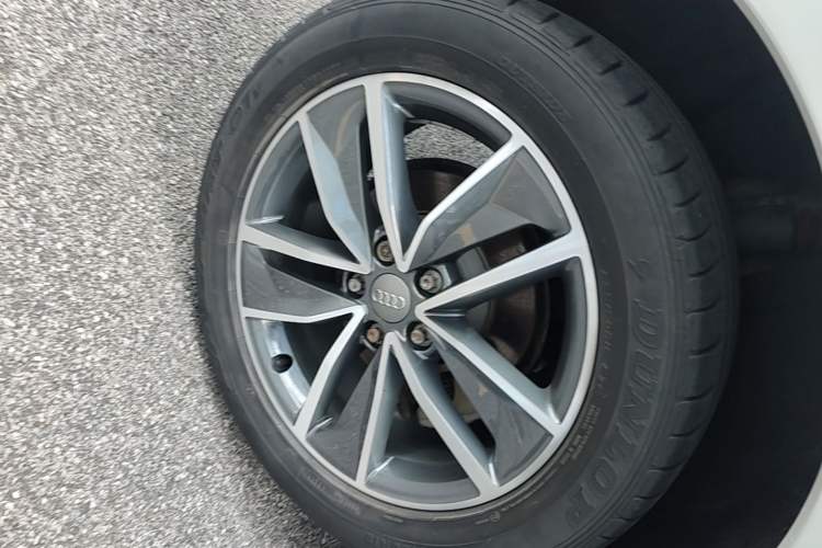 Used Audi Q3 2018 30th Anniversary Edition 35 TFSI Fashion Model Right Rear Wheel Hub